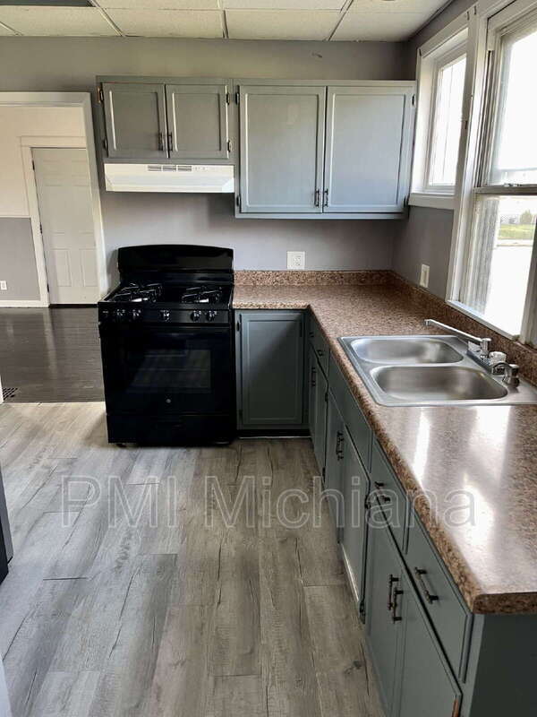 Building Photo - 846 S 26th St