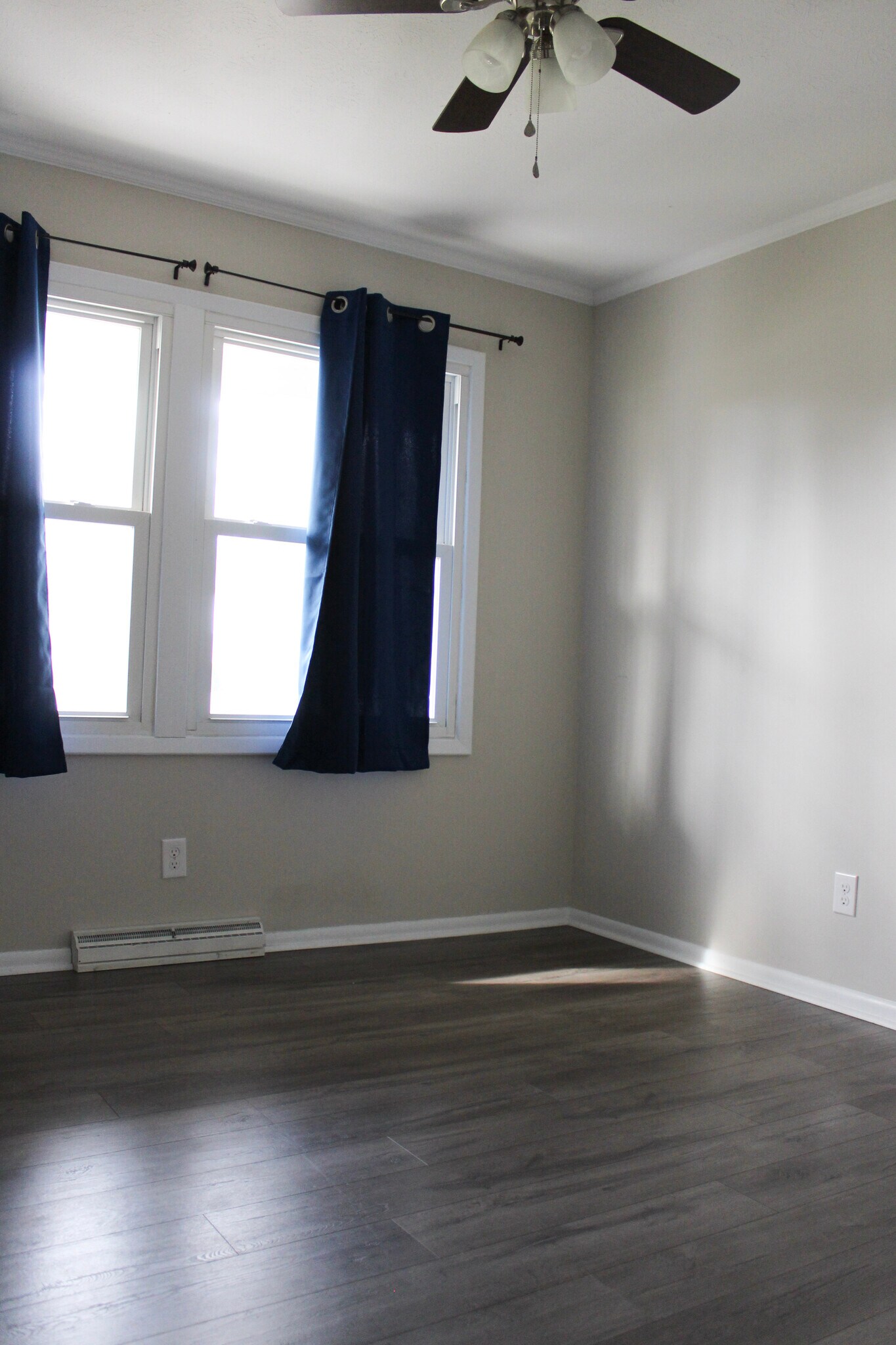 Building Photo - 1213 Park Dr