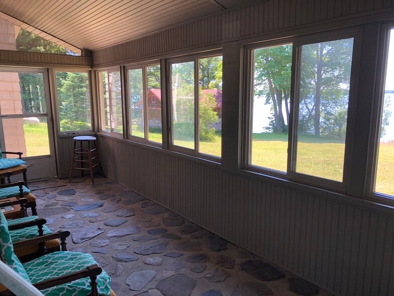 Building Photo - 7990 Paradise Trl