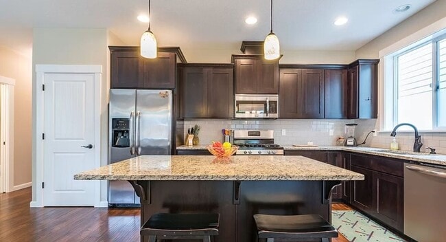 Building Photo - 3 bedroom Home Covered Patio home has AC !!!