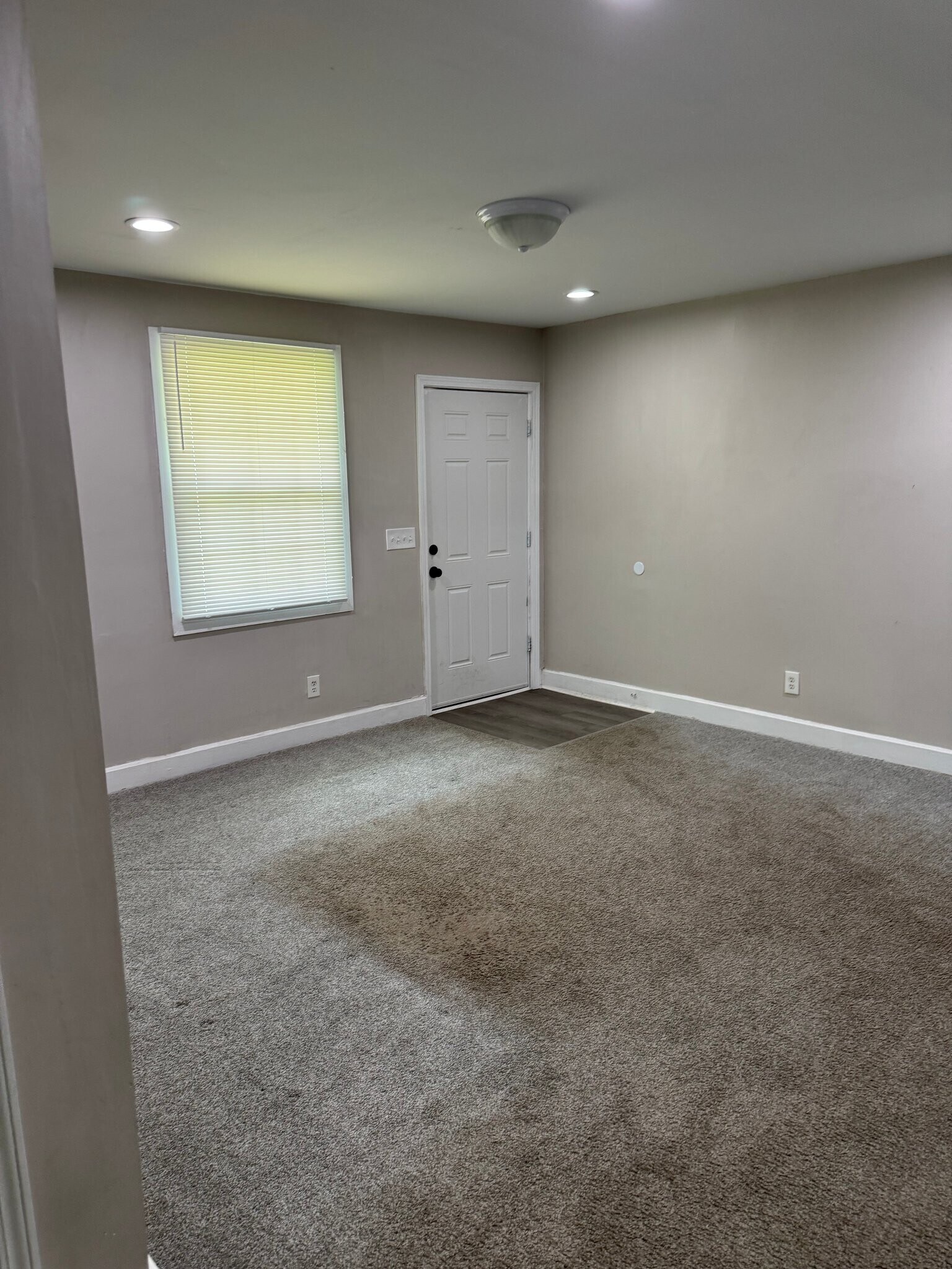 Building Photo - 109 Aventura Ct