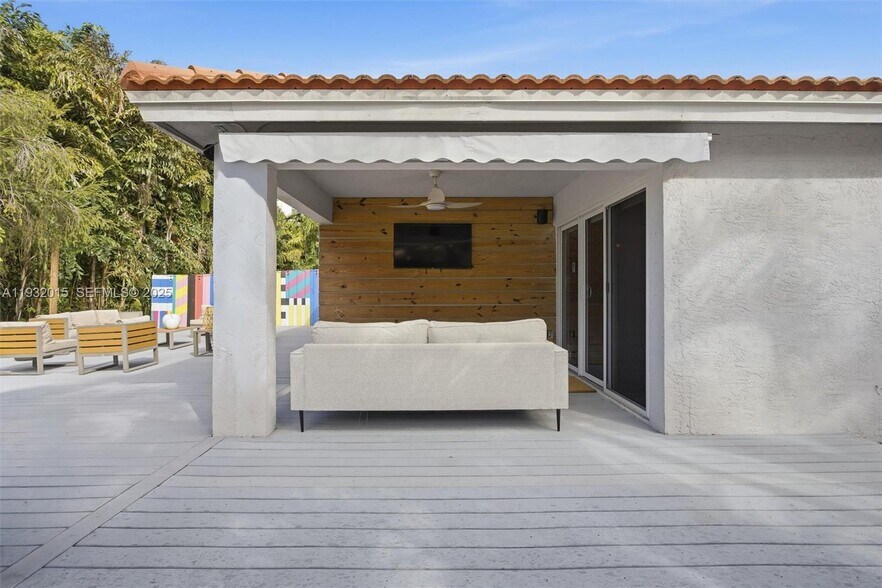 Building Photo - 10246 NW 57th Ter