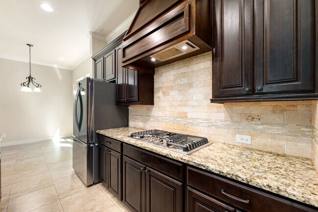 Building Photo - 32 Evangeline Blvd