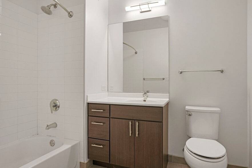 Building Photo - 159 W Superior St