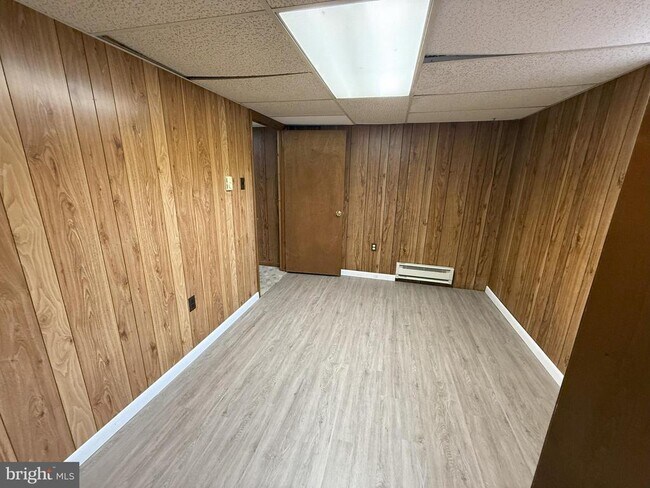 Building Photo - 5110 Woodbine Rd