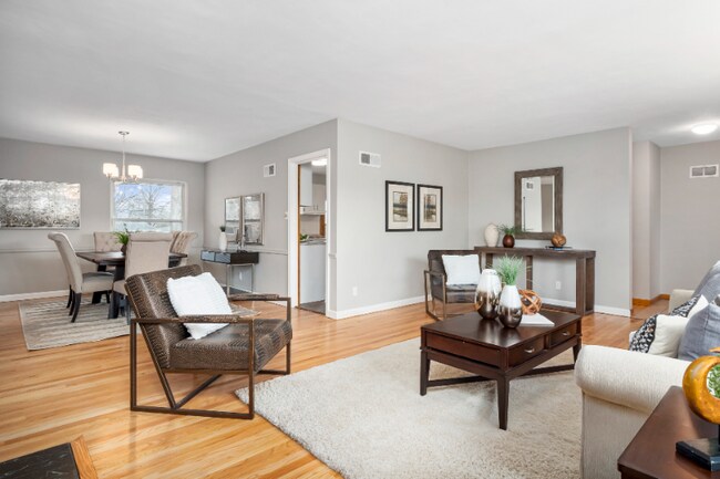 Building Photo - 1506 Starling Dr