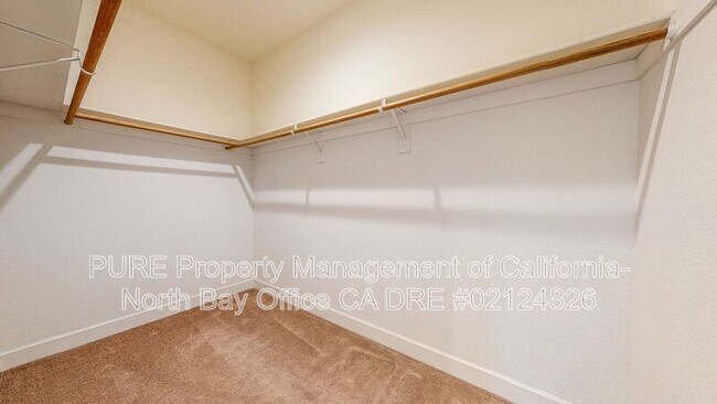 Building Photo - 14600 Jomark Ln