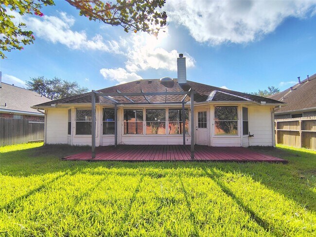 Building Photo - 818 Presley Way