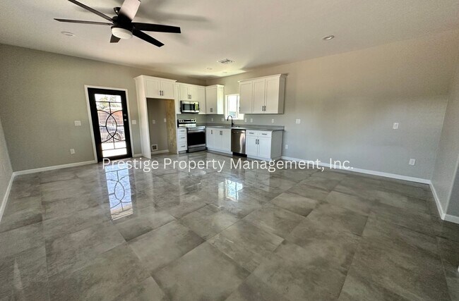 Building Photo - Built in 2022 3/2 Central Home!!!