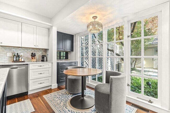 Building Photo - 2 Phillips Pond Rd