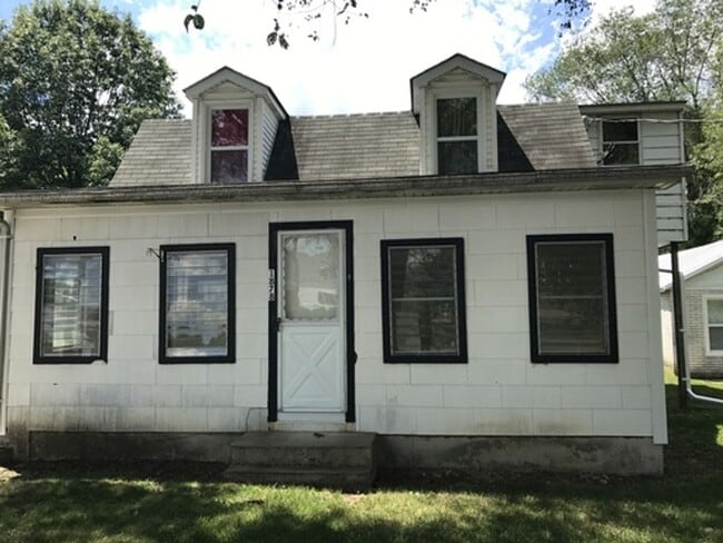 Primary Photo - 1878 Spring Rd