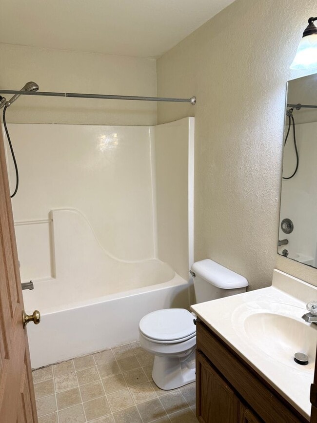 Building Photo - County Farm - 4180/4182