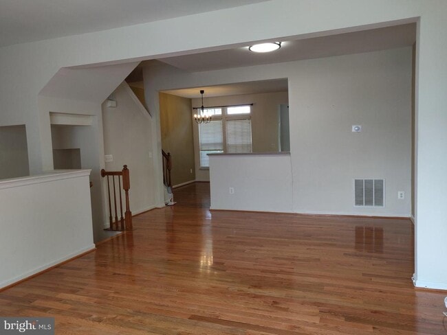 Building Photo - 4638 Odessa Dr