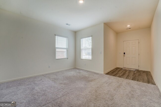 Building Photo - 7061 Rochford Dr