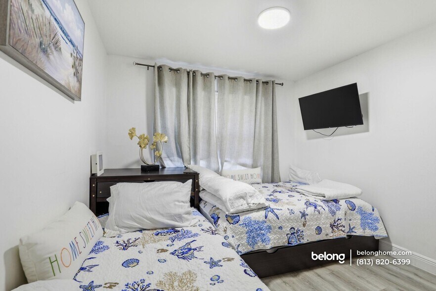 Building Photo - 731 W Elkcam Cir