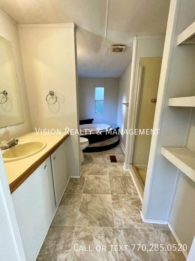 Building Photo - 25 Watercrest Ln