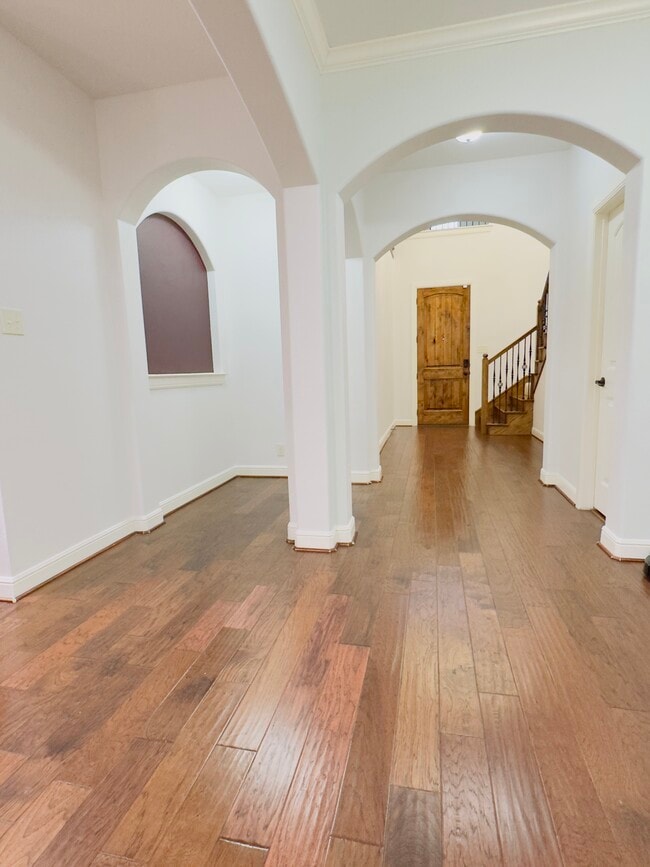 Building Photo - 7603 Bridge Water Cir