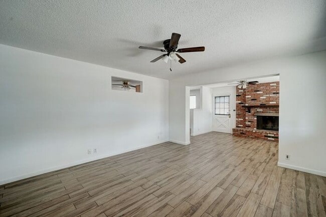 Building Photo - READY TO VIEW NOW! Charming 3-Bedroom Home Near ASU – Prime Location!