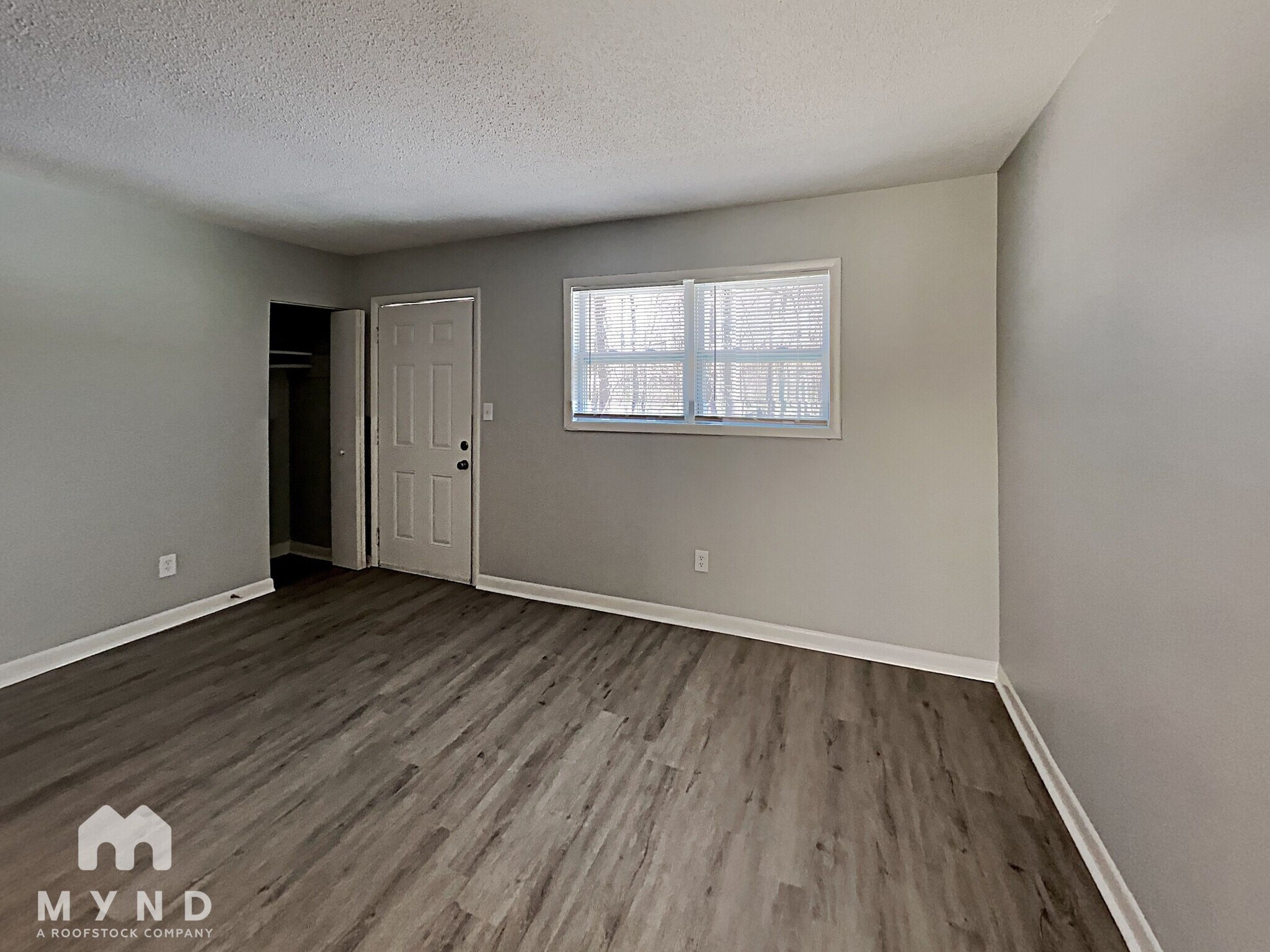 Building Photo - 8989 Leaf Ln