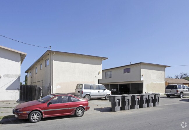 Primary Photo - 753 Kilbreth Ave