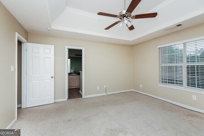Building Photo - 6144 Idlewood Manor