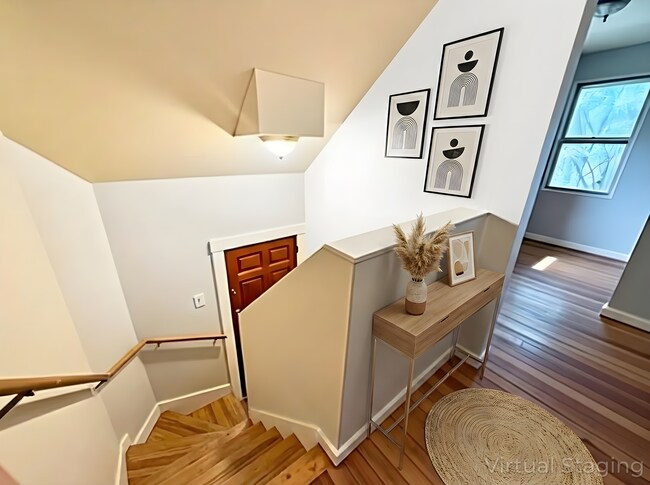 Building Photo - 3 Bed/1 Bath Home in Clairton