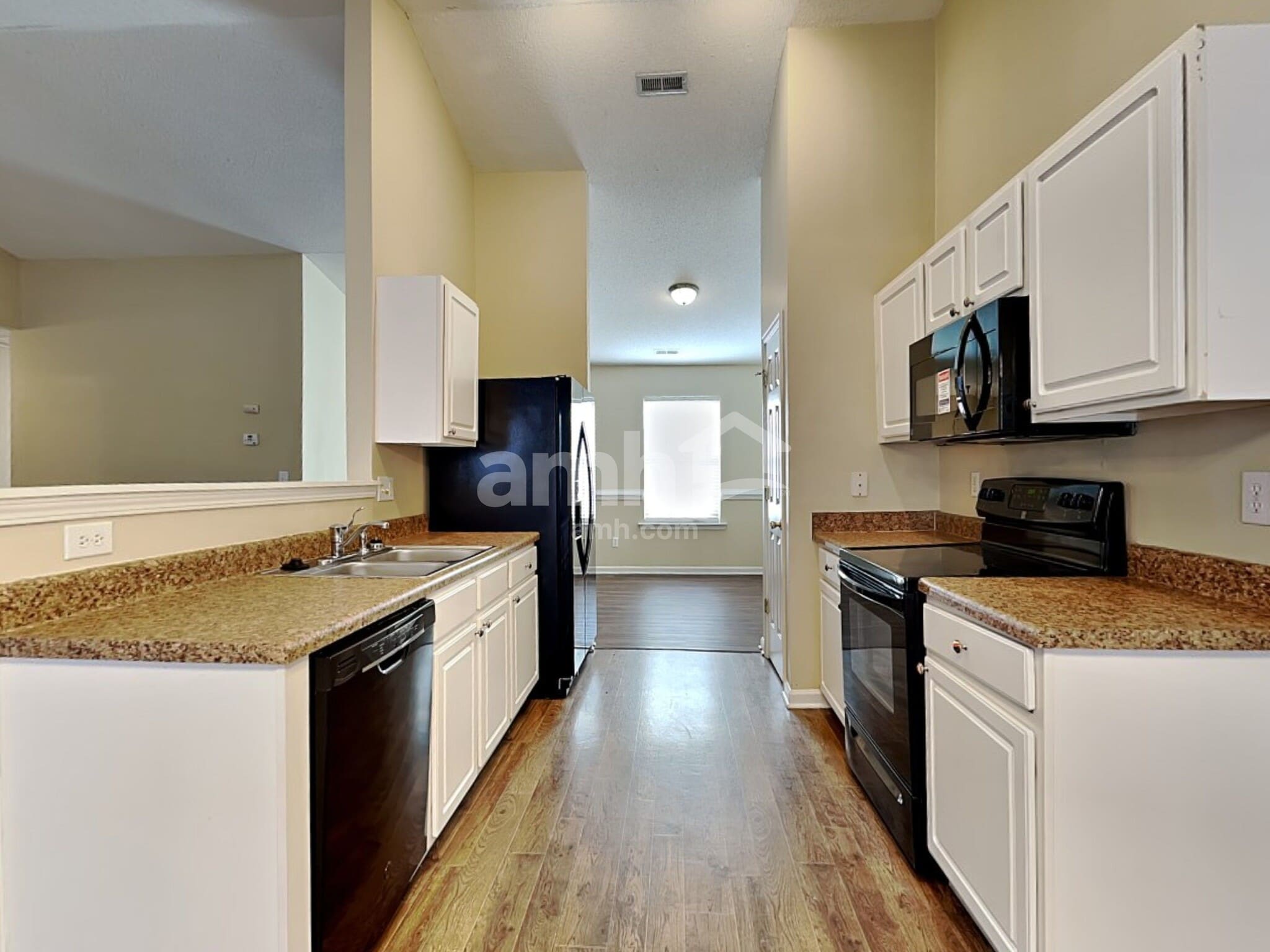 Building Photo - 919 Pebblestone Dr