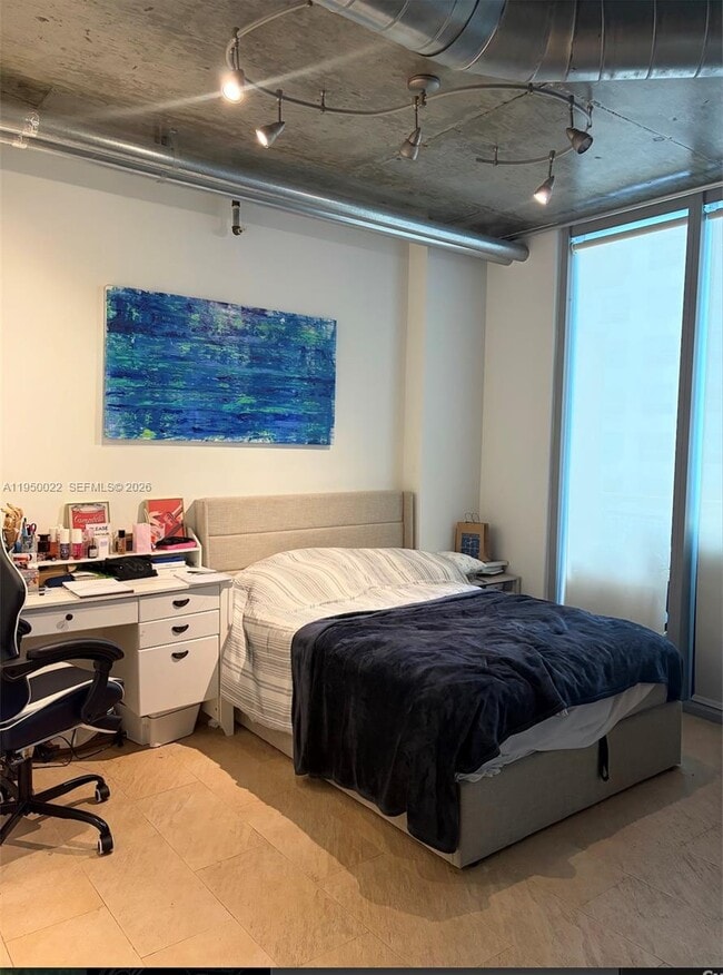 Building Photo - 690 SW 1st Ct