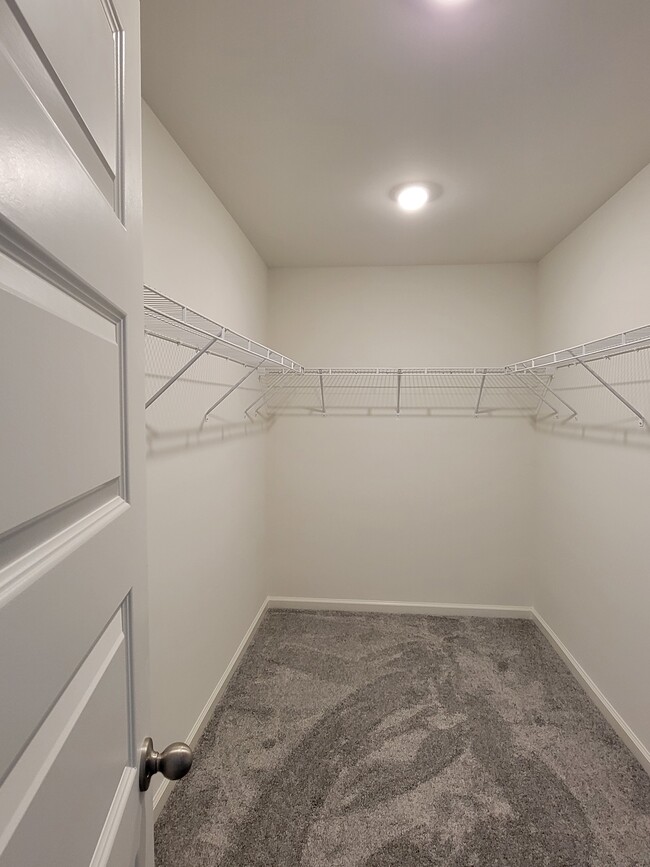 Building Photo - 645 Thomas Gage Dr