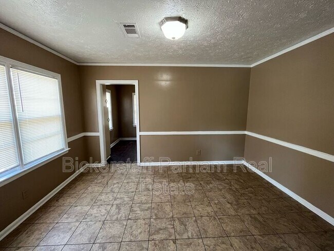 Building Photo - 2911 Gardenia St