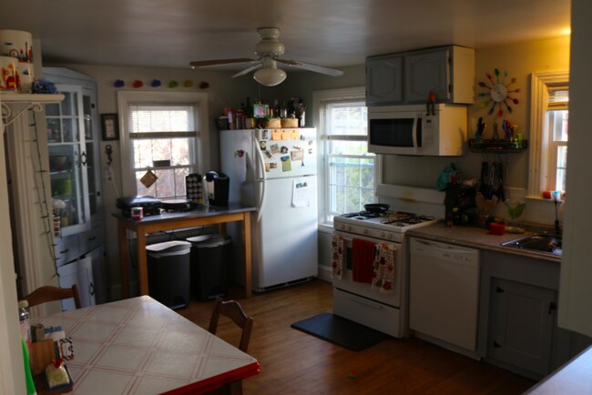 Building Photo - 165 Whitford Ave.