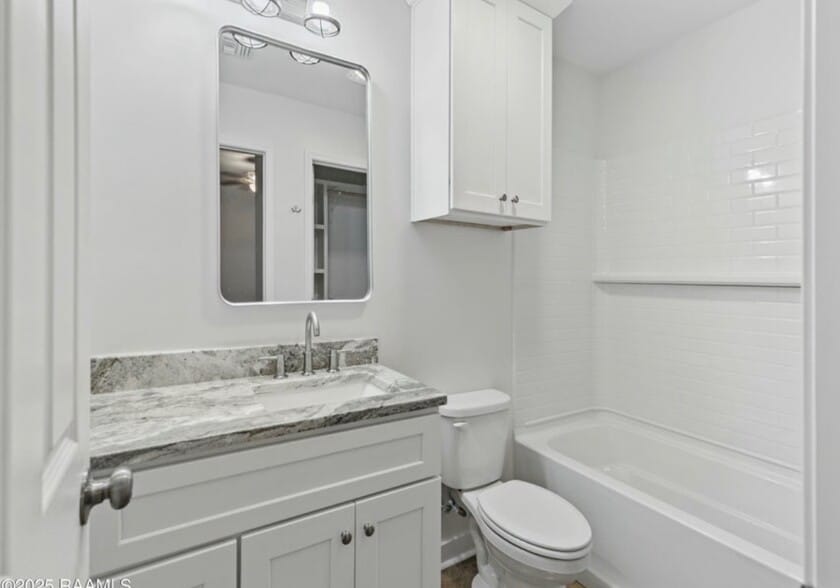 Building Photo - 204 Romero St