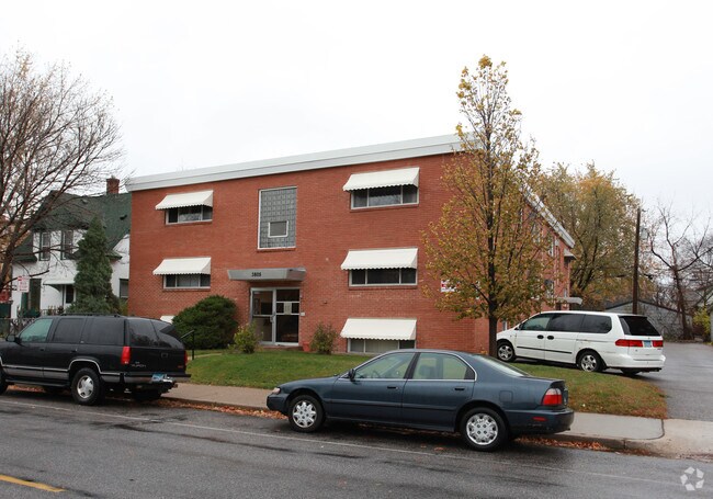 Building Photo - 3805 Bryant Ave