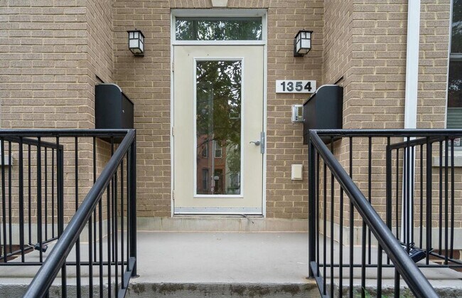 Building Photo - 1354 Monroe St NW