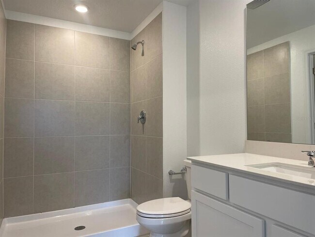 Building Photo - 2526 McKinley Dr