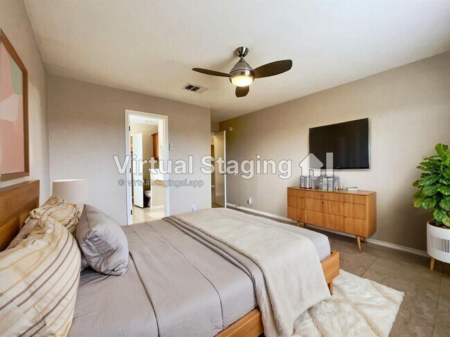 Building Photo - 318 Mitchell Dr