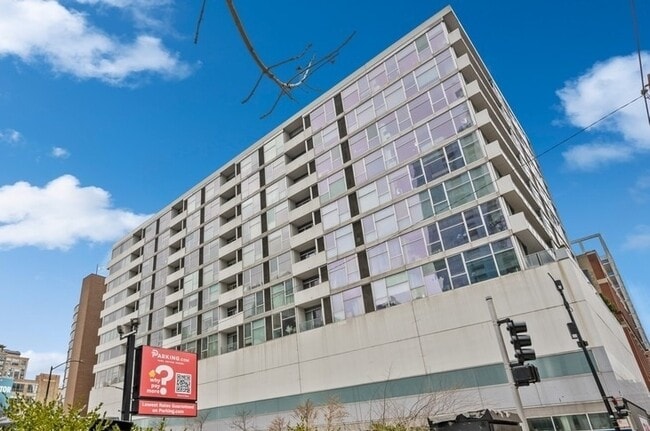 Primary Photo - 630 N Franklin St