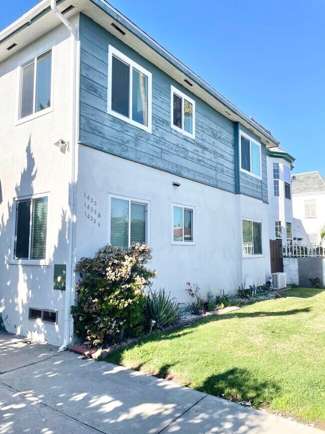 Building Photo - 1433 Meadowbrook Ave