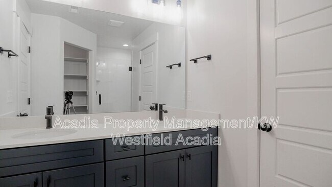 Building Photo - 2010 N 3930 W