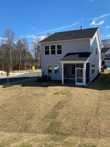 Building Photo - 387 Garden Vine Trl