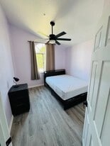 Building Photo - 13661 Kings Canyon Ct