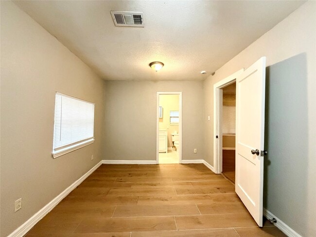 Building Photo - 4422 Mallow St