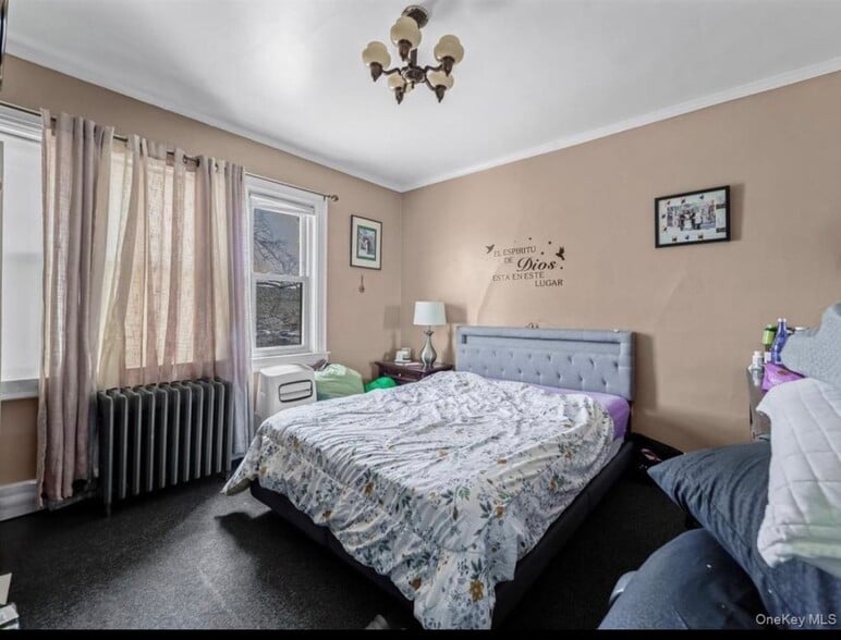 Building Photo - 10234 Van Wyck Expy