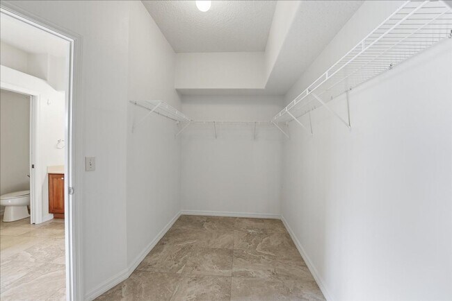 Building Photo - 3193 Waterbridge Ln