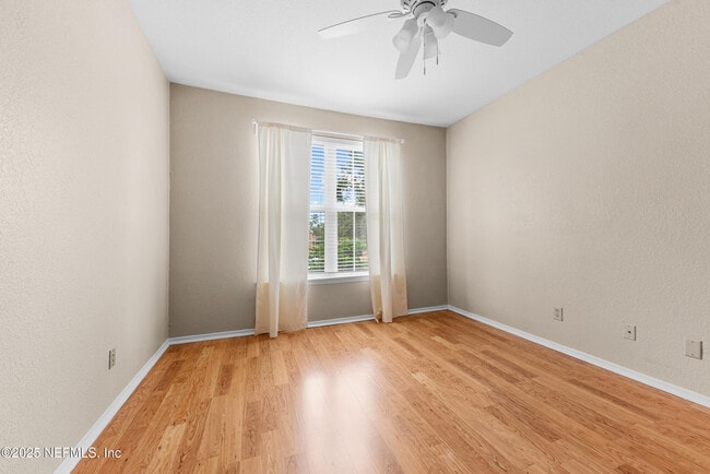 Building Photo - 13810 Sutton Park Dr N