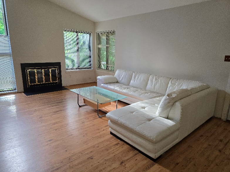 Building Photo - 19517 Tiber Ct