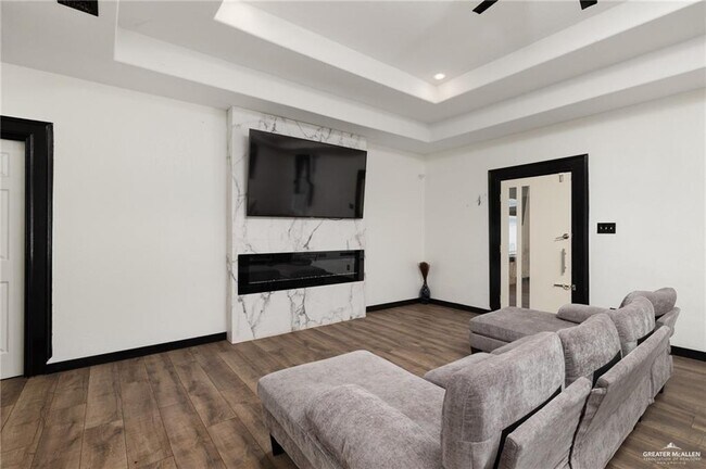 Building Photo - 11 W Business Hwy 83