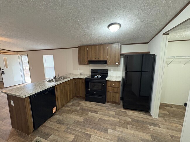 Building Photo - For Rent