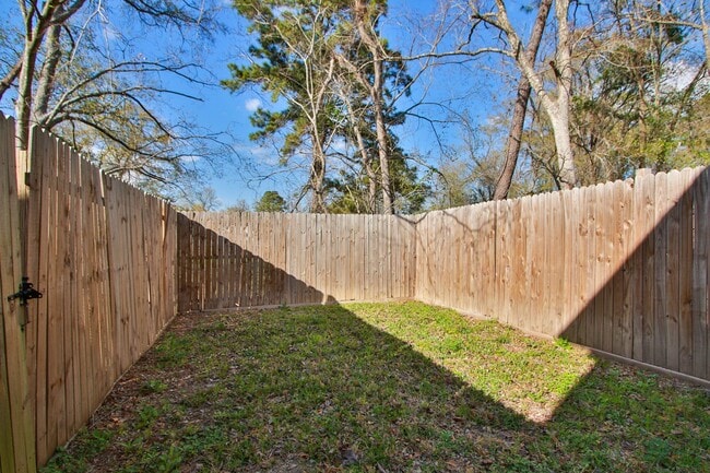 Building Photo - 5709 Breland St