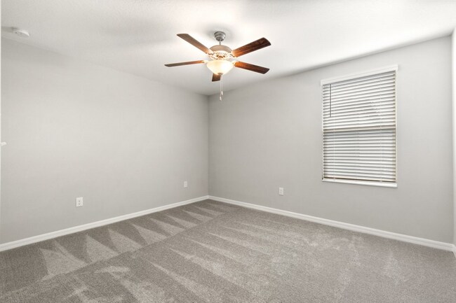 Building Photo - LIKE NEW 5 Bedroom Home for RENT in Touchstone